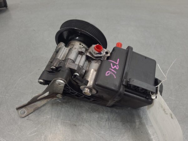 MERCEDES SPRINTER 2011-2018 STEERING PUMP DIESEL, 2.1, NCV3, 02/11-04/18 - Image 4