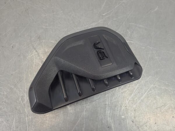 FORD RANGER 2022-2026 LEFT GUARD RA, GUARD VENT, NON REPEATER LAMP, W/ V6 BADGE - Image 2
