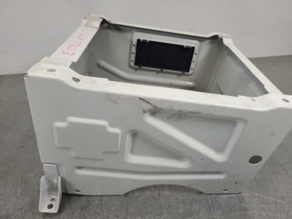 MERCEDES SPRINTER 2018-2026 SEAT BOX VS30, 05/18- - Image 4