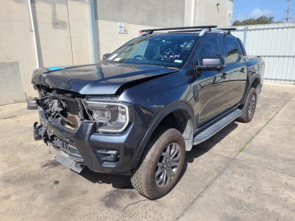 FORD RANGER 2022-2026 LEFT GUARD RA, GUARD VENT, NON REPEATER LAMP, W/ V6 BADGE - Image 8