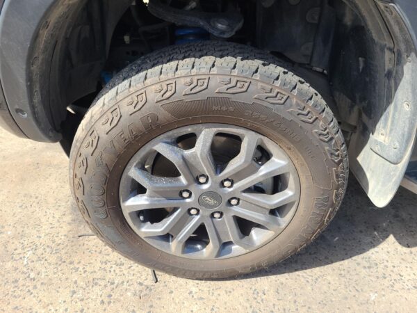 FORD RANGER 2022-2026 WHEEL ALLOY RA, FACTORY, 18X7.5IN, 6 Y SPOKE, GREY, 05/22- - Image 11