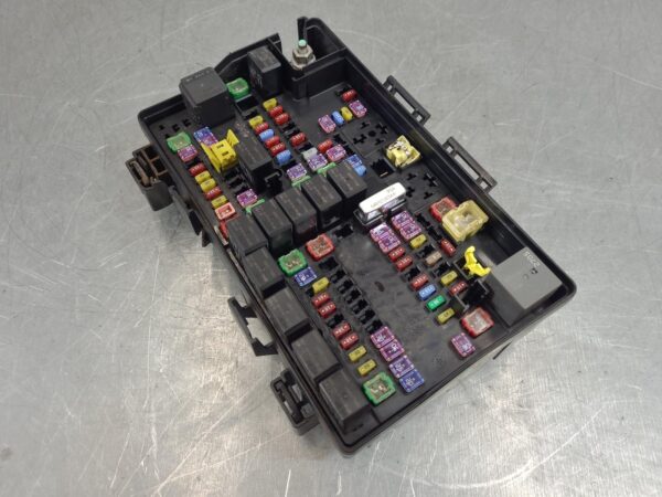 RAM 2500/3500 2020-2026 FUSE BOX DJ/D2, 07/20- - Image 3
