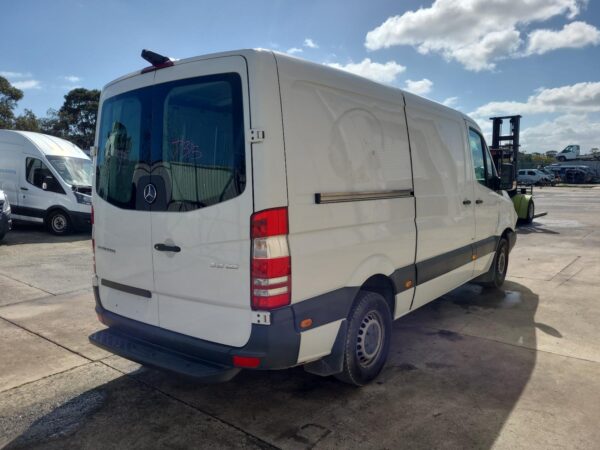 MERCEDES SPRINTER 2006-2018 POWER STEERING HOSE VAN 10/06-04/18 - Image 9