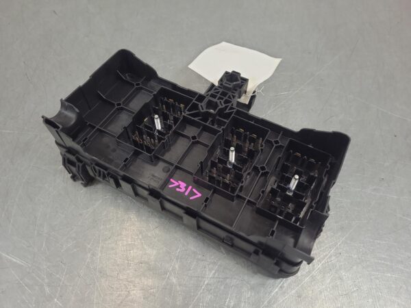 FORD RANGER 2022-2026 FUSE BOX RA, ENGINE BAY, DIESEL, 3.0, 05/22- - Image 3