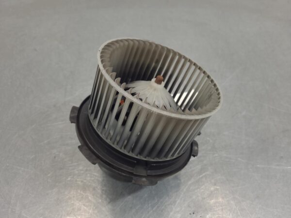 MERCEDES SPRINTER 2006-2018 HEATER FAN MOTOR NCV3, 10/06-04/18 - Image 3