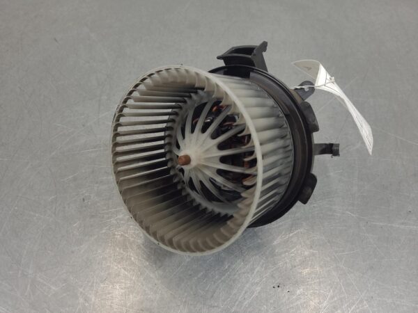 MERCEDES SPRINTER 2006-2018 HEATER FAN MOTOR NCV3, 10/06-04/18 - Image 2