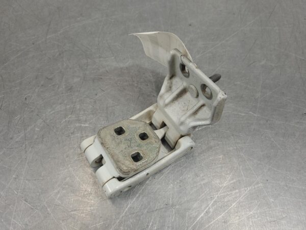 RENAULT MASTER 2011-2026 BOOTLID/TAILGATE HINGE BARN DOOR HINGE (RH SIDE), LOWER - Image 2