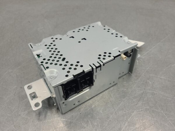 FORD RANGER 2022-2026 STEREO/HEAD UNIT RA, HEAD UNIT, W/ DAB, MID RADIO, SAT NAV - Image 4