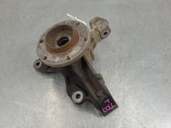 MERCEDES SPRINTER 2018-2026 LEFT FRONT HUB ASSEMBLY VS30, AWD, 05/18- - Image 2