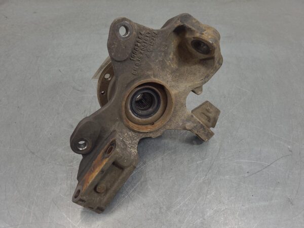 Mercedes Sprinter VS30 RH Front Hub Assembly 2018–Present - Image 4