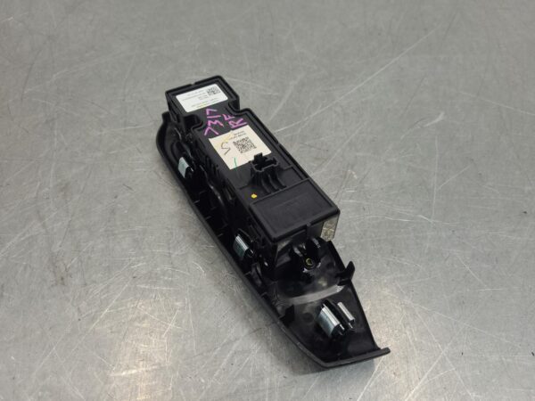 FORD RANGER 2022-2026 POWER WINDOW SWITCH RA, RH FRONT (MASTER SWITCH), W/ POWER - Image 8